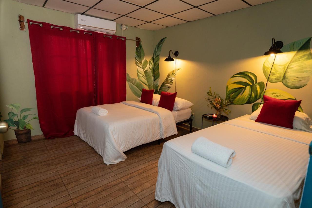 Hostal & Cafe Travelers Santiago de Veraguas Extérieur photo