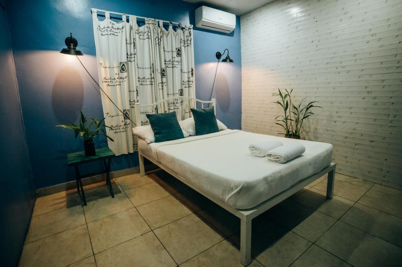 Hostal & Cafe Travelers Santiago de Veraguas Extérieur photo