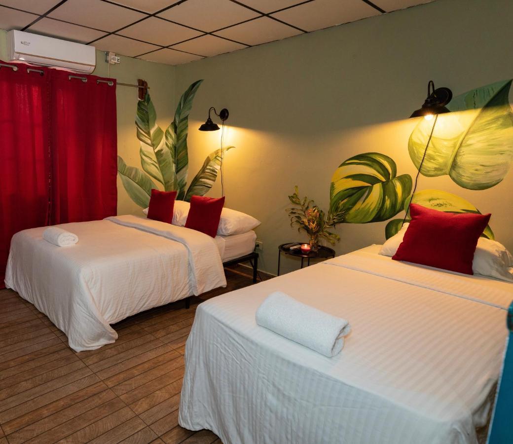 Hostal & Cafe Travelers Santiago de Veraguas Extérieur photo